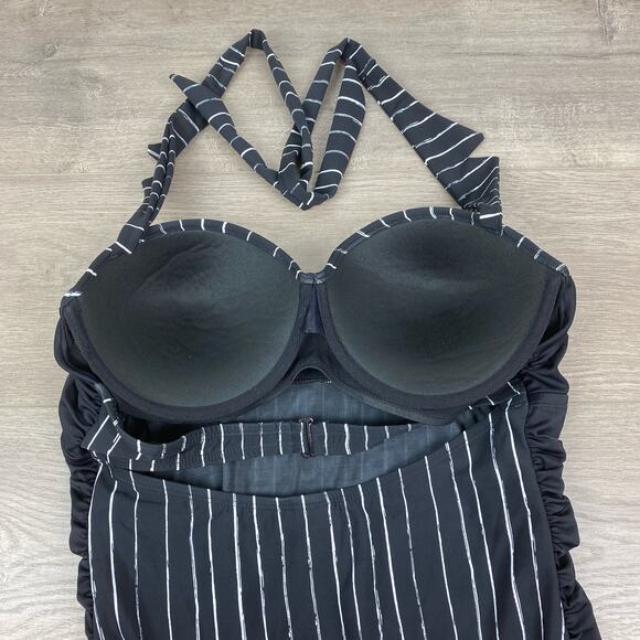 Hot Topic Disney Nightmare Before Christmas Jack Skellington Swimsuit Sz.XL - Picture 10 of 16